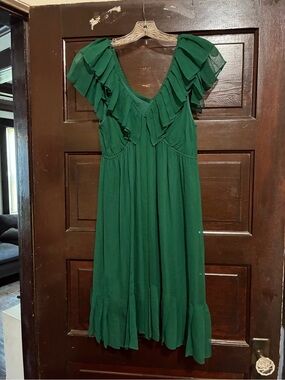 Nu Collective Emerald Green Maxi Dress with Ruffle V-Neck
